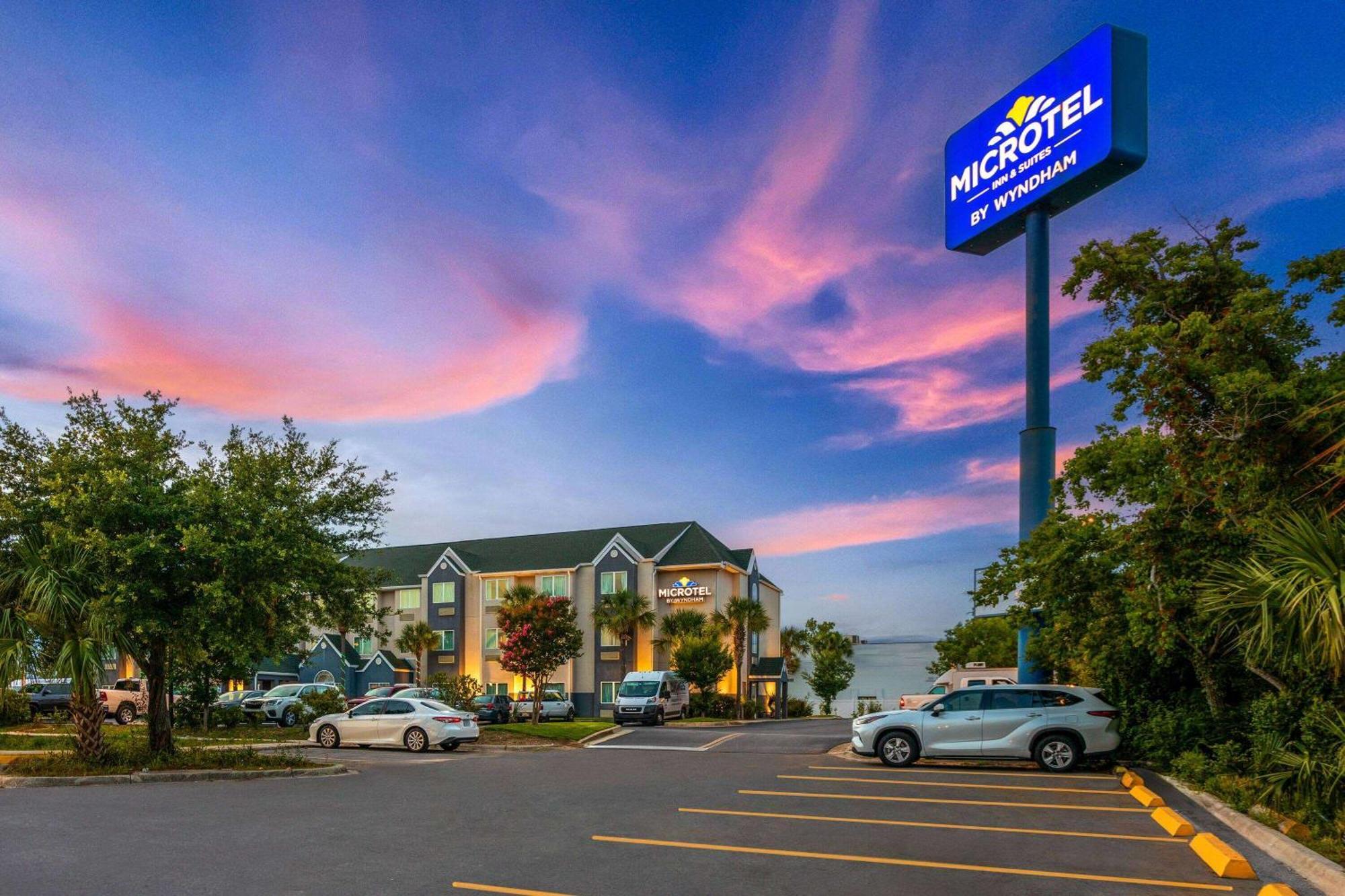 Microtel Inn & Suites By Wyndham Panama City Exteriör bild